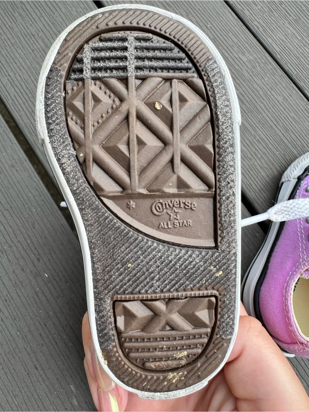 Converse low top